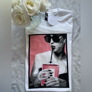 NWT Women’s T Shirt